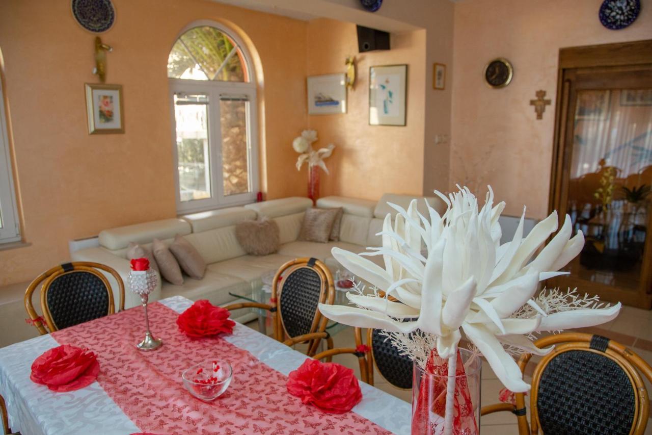 Royal Rooms Новаля Екстериор снимка